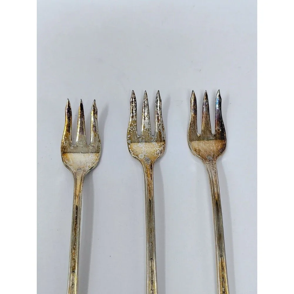 Oneida Rosemary Rockford Silverplate Set Of 9 Cocktail Forks Art Deco MCM